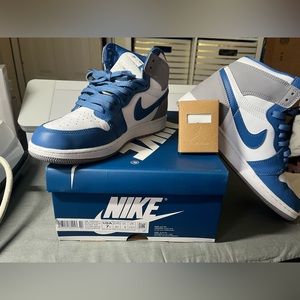 Air Jordan 1 High OG Grade School